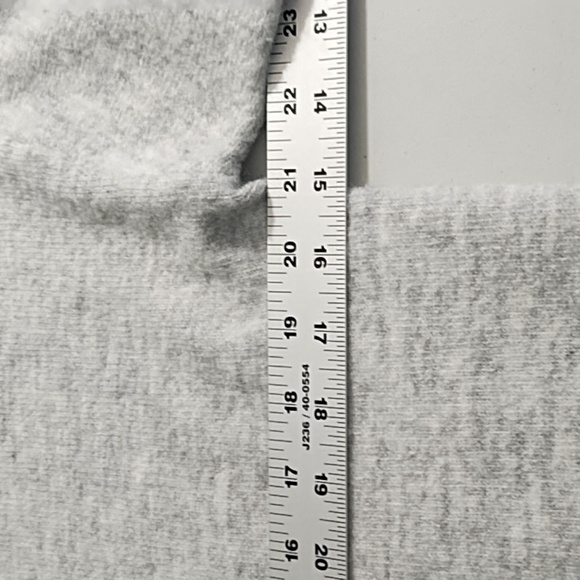 Staccato Winter White Gray Marled Color Blocked Casual Crewneck Sweater - Picture 4 of 10